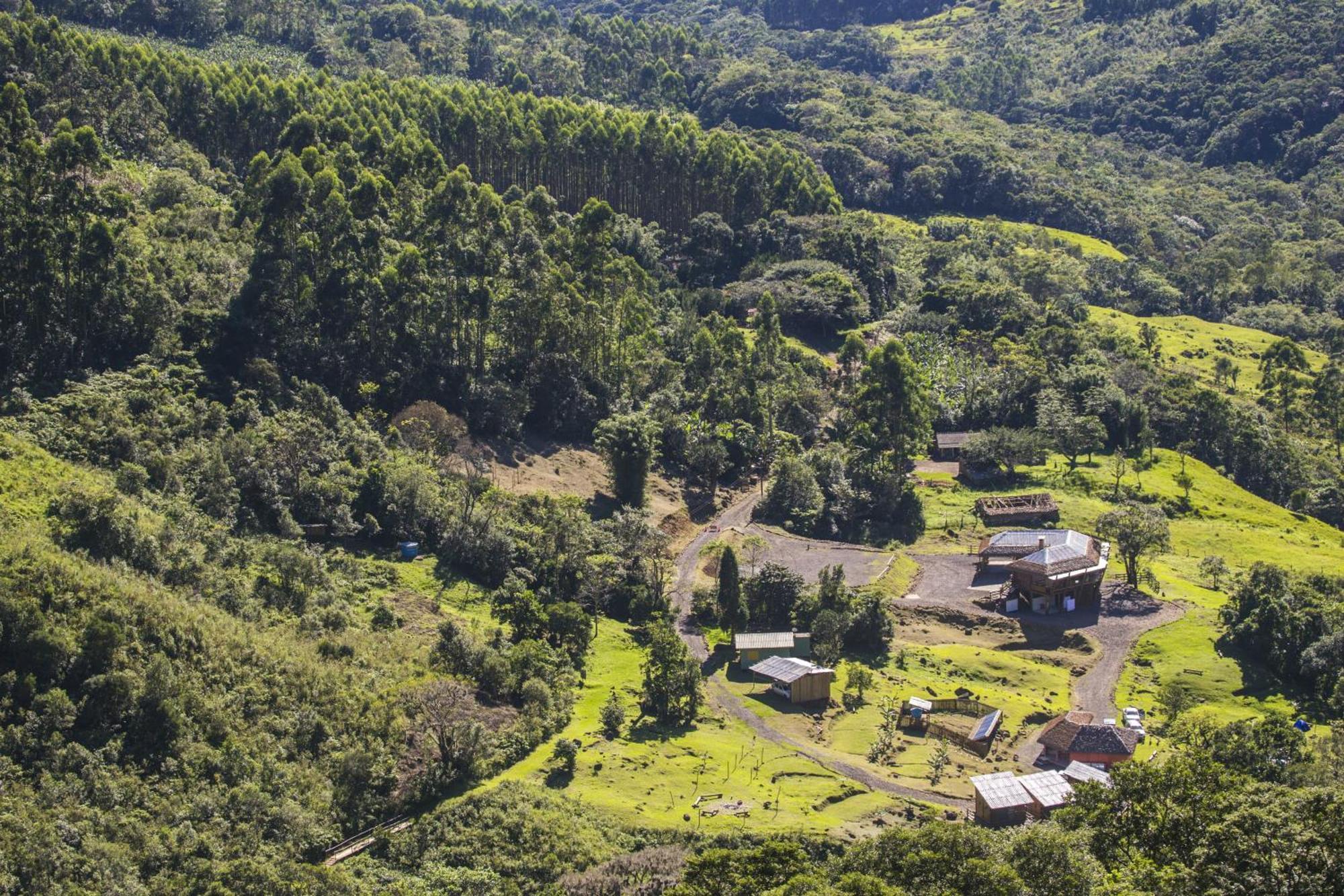 Cachoeira Dos Borges E Parque Praia Grande (Santa Catarina)